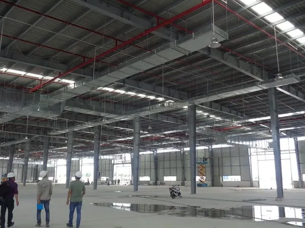 Tìm hiểu hệ thống hút khói PCCC cho nhà xưởng 2 he thong hut khoi pccc nha xuong 1 25 11zon