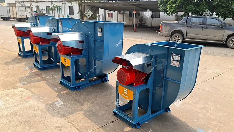 Lắp đặt hệ thống hút khói nhà hàng, hệ thống hút mùi bếp 3 quat hut khoi nha hang 4 11zon